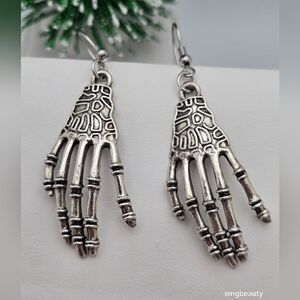 ✨2/$10✨ Silver Skeleton Hand Dangle Earrings Gothic Punk EMO Halloween Jewelry